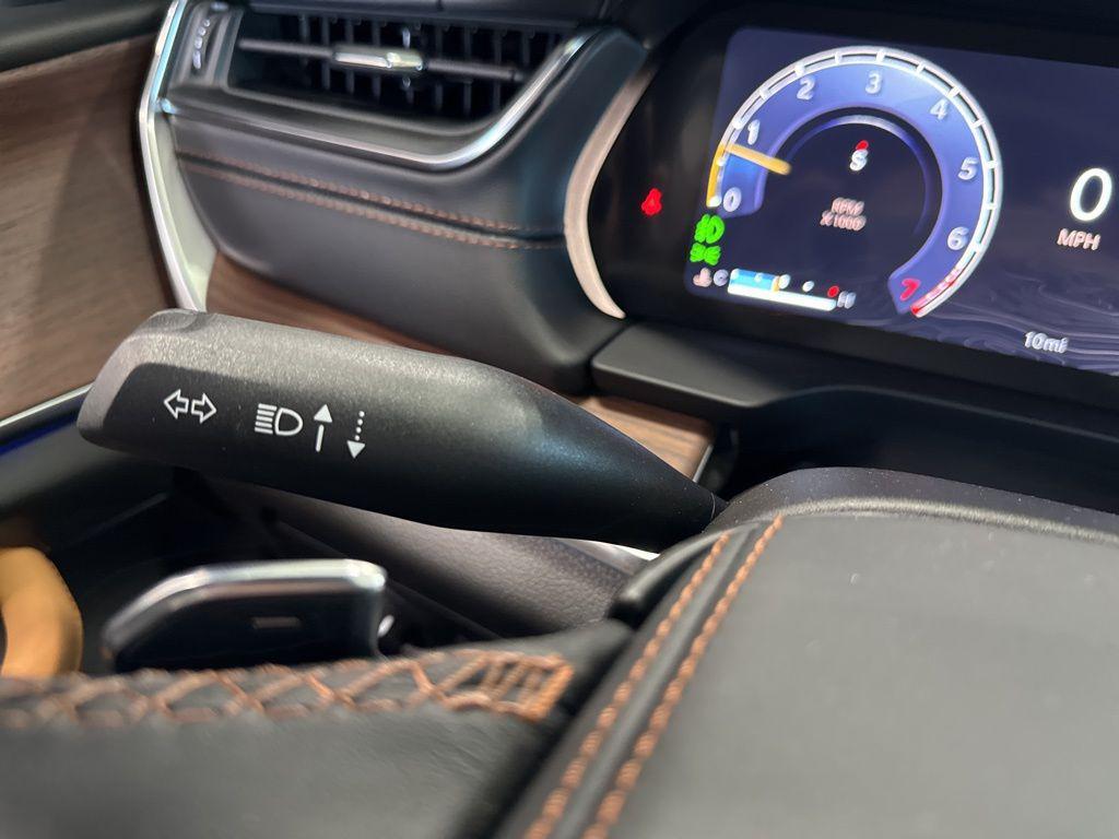 new 2025 Jeep Grand Cherokee car, priced at $54,271