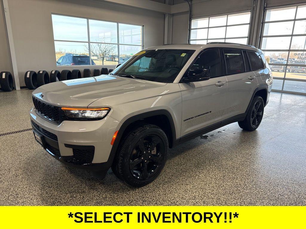 new 2025 Jeep Grand Cherokee L car, priced at $39,821