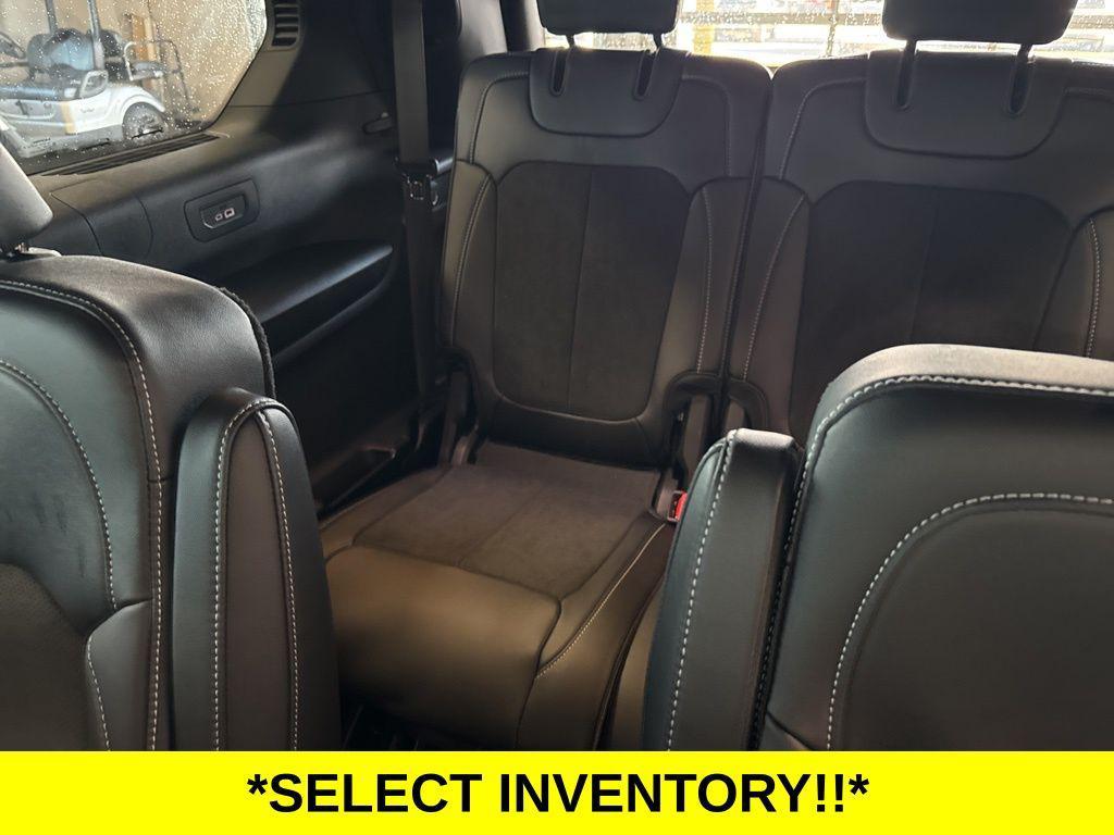 new 2025 Jeep Grand Cherokee L car, priced at $39,821