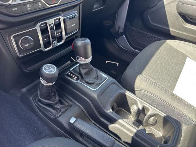 used 2022 Jeep Gladiator car, priced at $31,389
