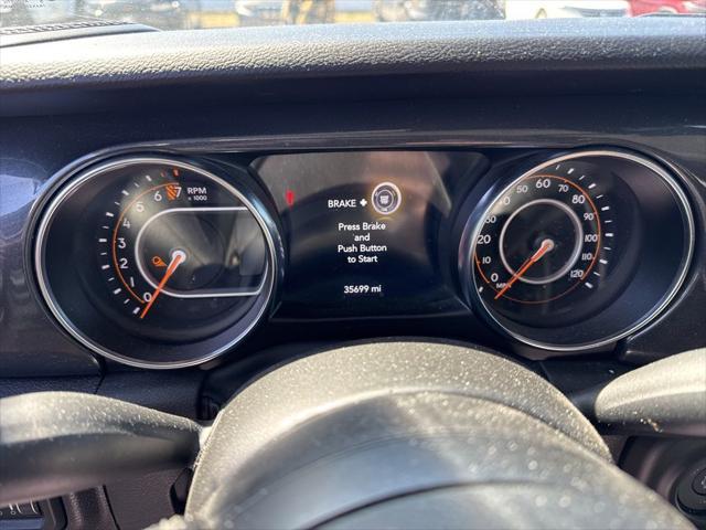 used 2022 Jeep Gladiator car, priced at $31,389