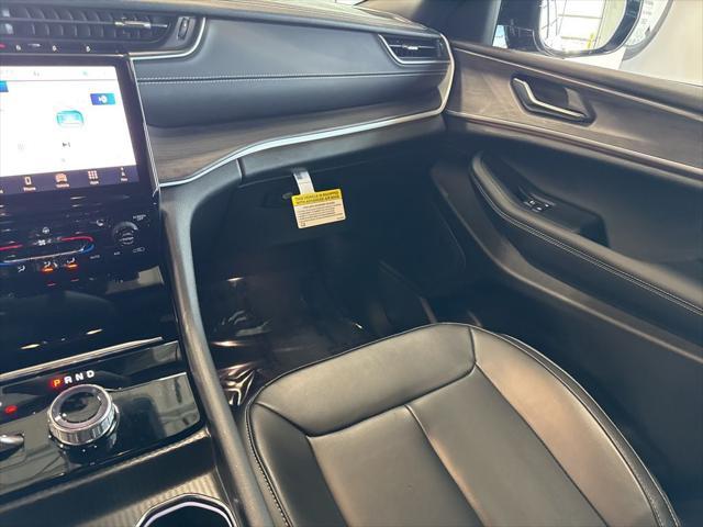 used 2024 Jeep Grand Cherokee car, priced at $47,599