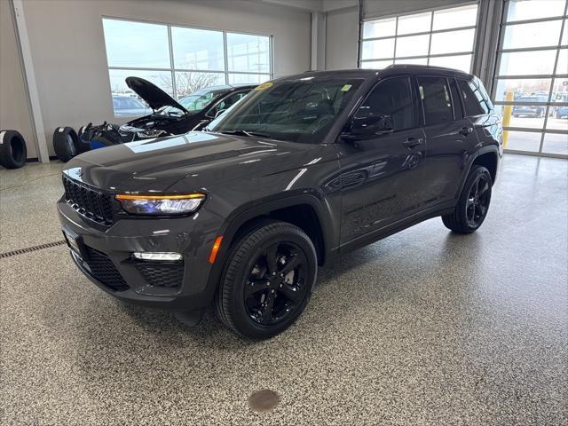 new 2025 Jeep Grand Cherokee car, priced at $44,756