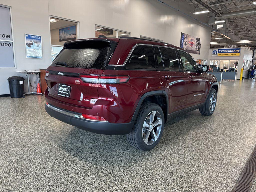 new 2025 Jeep Grand Cherokee car, priced at $44,616