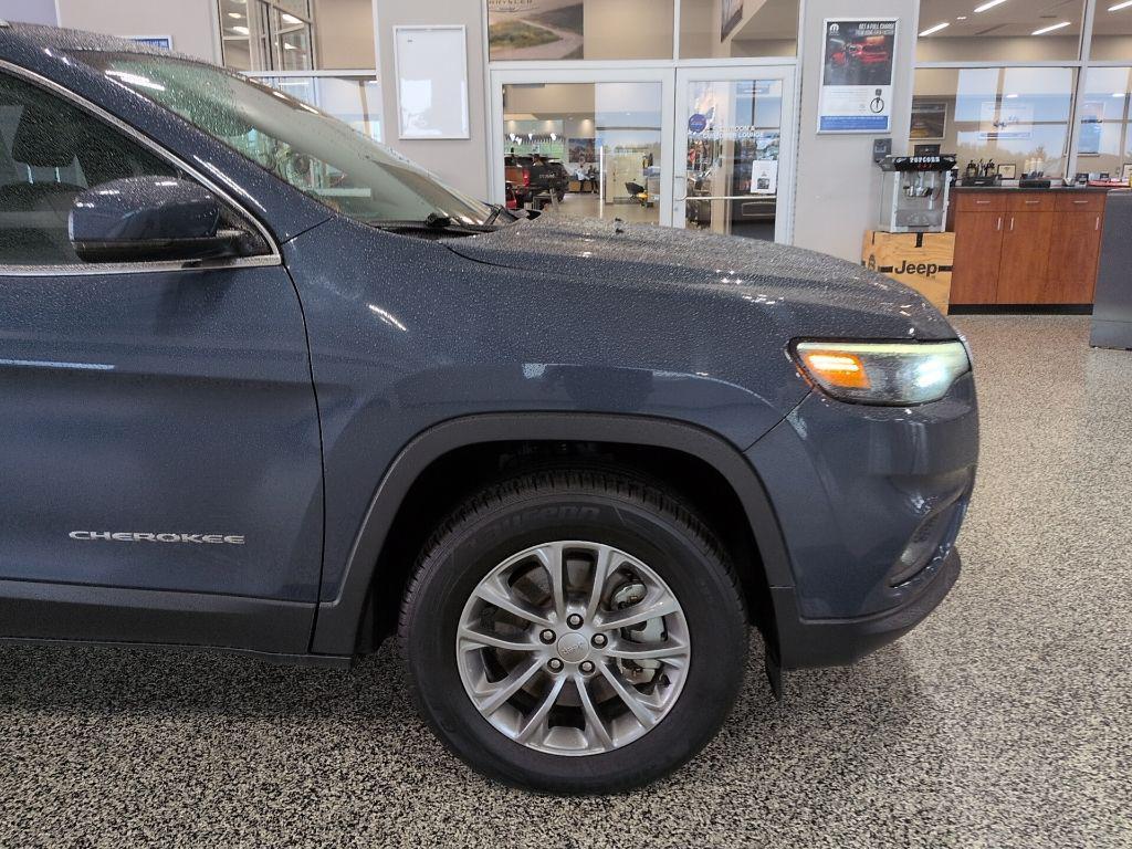 used 2021 Jeep Cherokee car, priced at $17,389