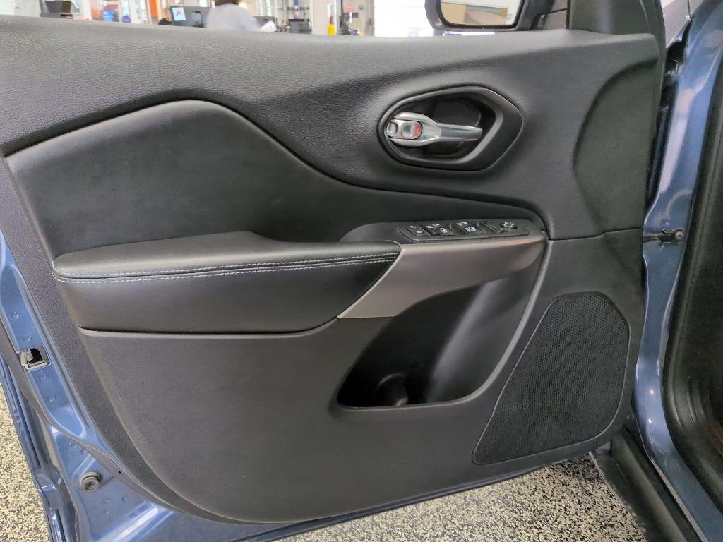 used 2021 Jeep Cherokee car, priced at $17,389