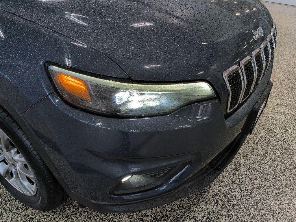 used 2021 Jeep Cherokee car, priced at $17,389