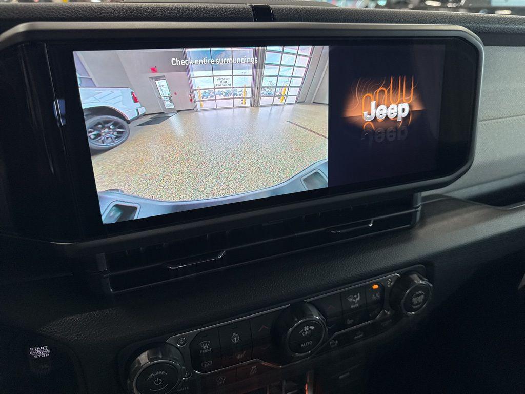 new 2025 Jeep Gladiator car, priced at $46,977