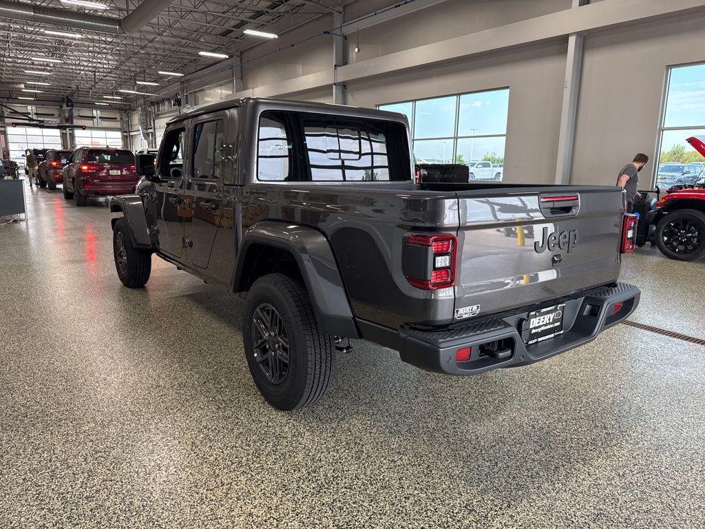 new 2025 Jeep Gladiator car, priced at $46,977