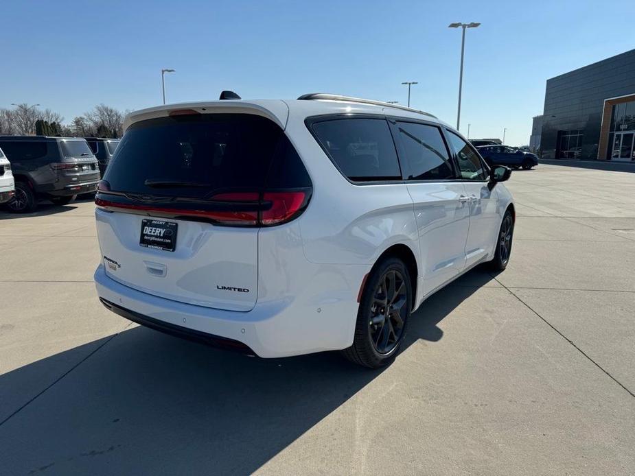 new 2024 Chrysler Pacifica car, priced at $52,468