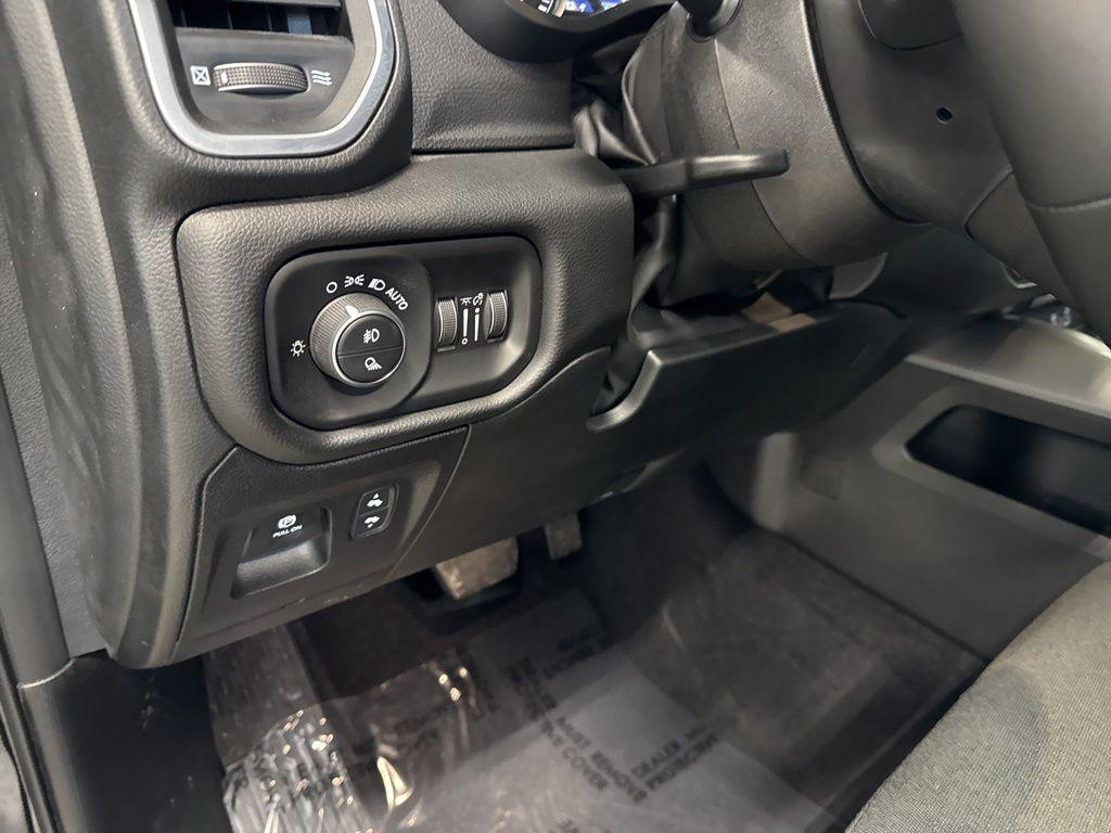 new 2025 Ram 1500 car, priced at $46,045