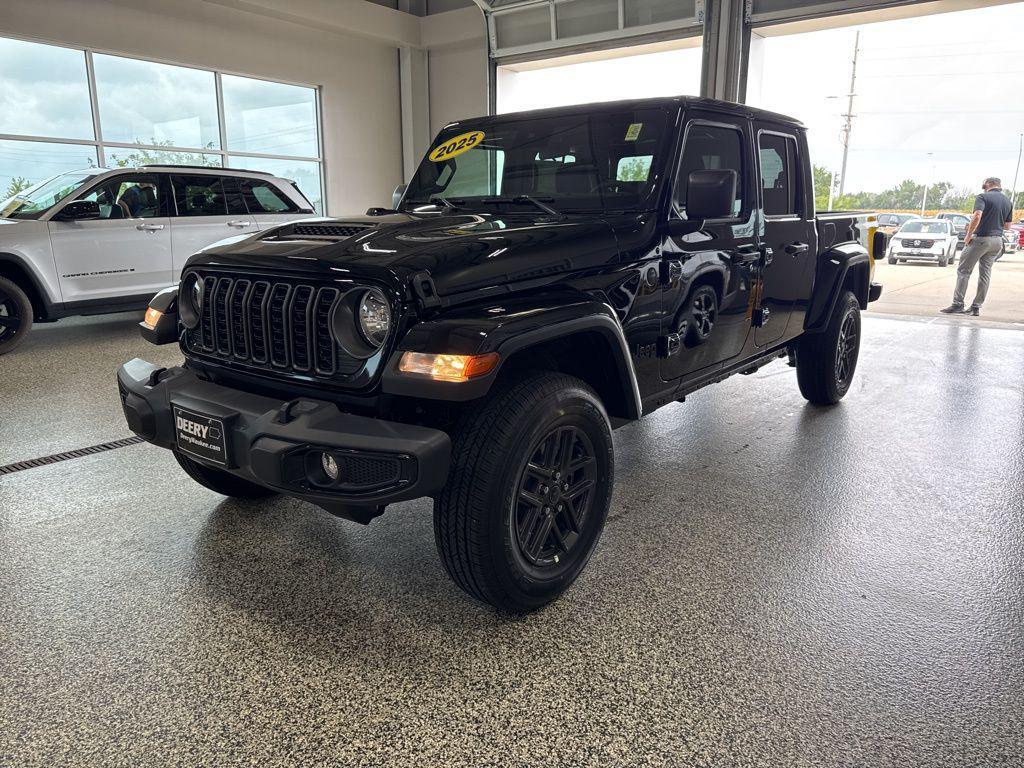 new 2025 Jeep Gladiator car, priced at $45,541