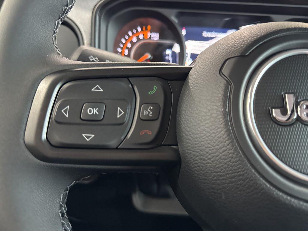 new 2025 Jeep Gladiator car, priced at $45,541