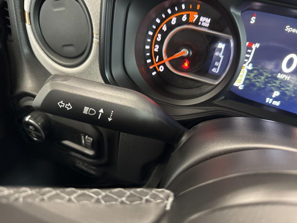new 2025 Jeep Gladiator car, priced at $45,541