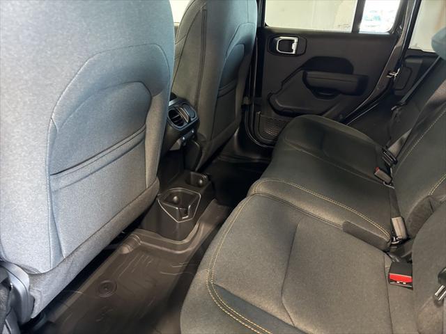 new 2025 Jeep Wrangler car, priced at $47,070