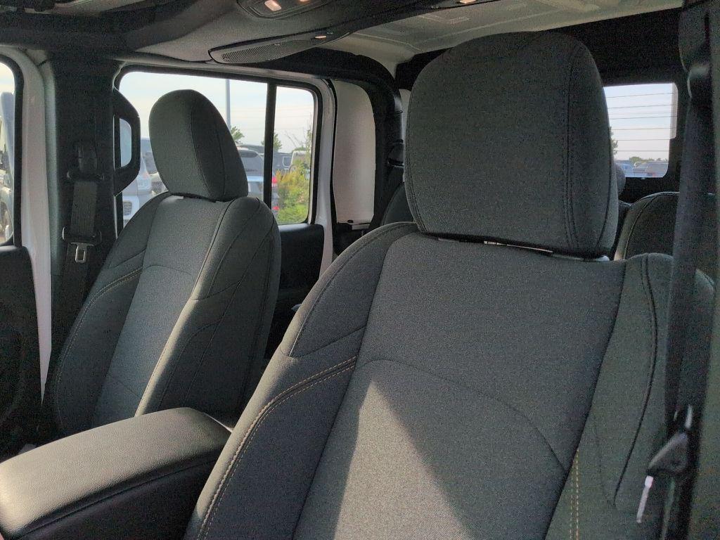 used 2024 Jeep Gladiator car, priced at $37,594