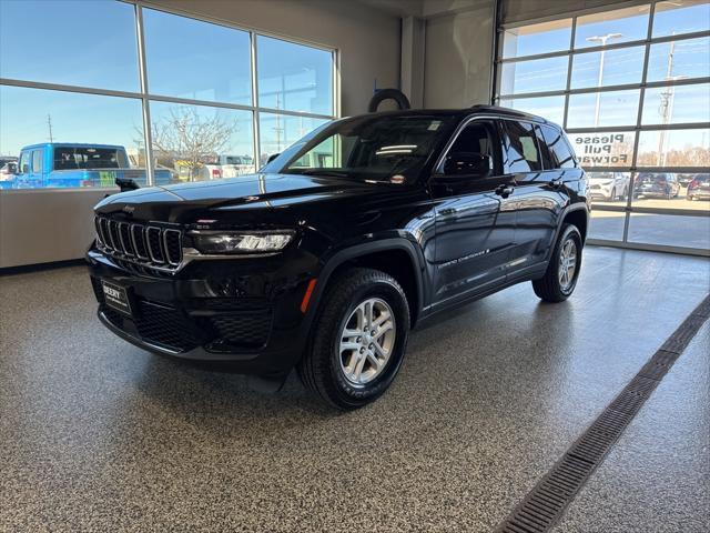 used 2023 Jeep Grand Cherokee car, priced at $31,353