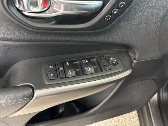 used 2019 Jeep Cherokee car, priced at $13,880
