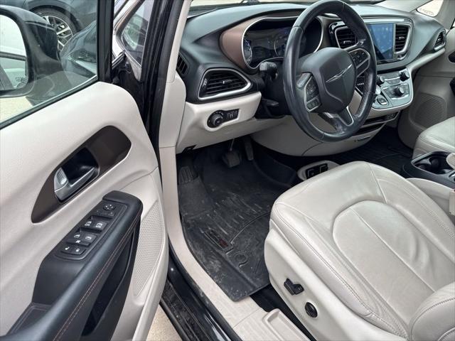 used 2017 Chrysler Pacifica car, priced at $9,870