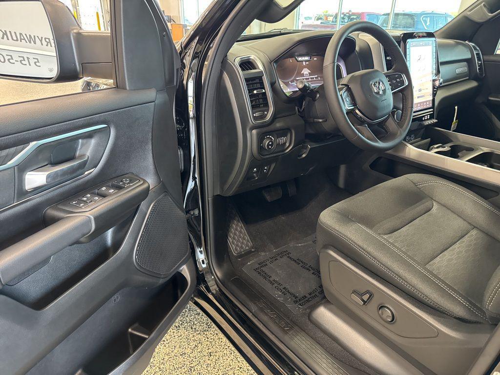 new 2025 Ram 1500 car, priced at $47,549