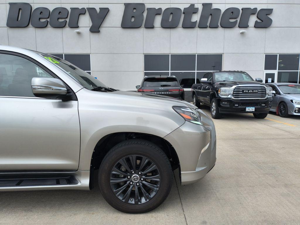 used 2023 Lexus GX 460 car, priced at $57,114