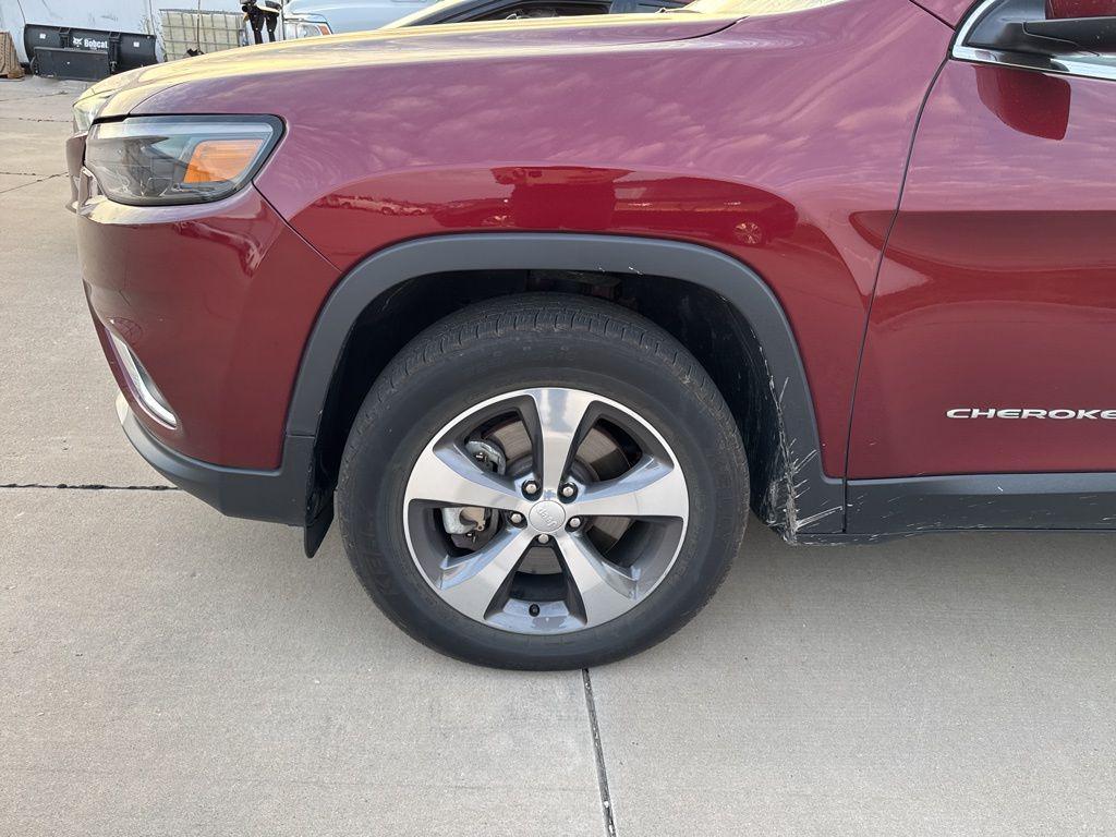 used 2019 Jeep Cherokee car, priced at $19,698