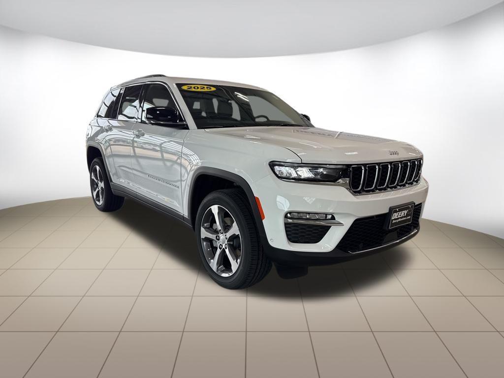 new 2025 Jeep Grand Cherokee car, priced at $47,963