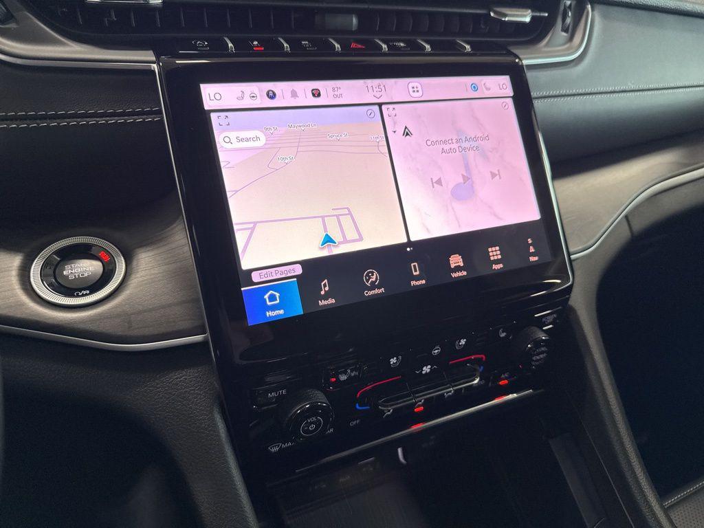 new 2025 Jeep Grand Cherokee car, priced at $47,963