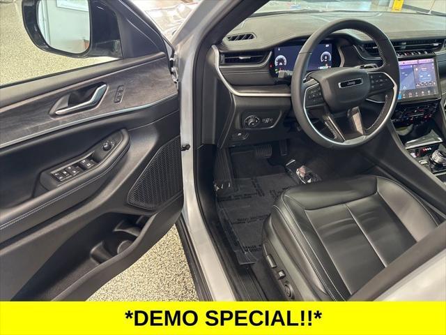 new 2025 Jeep Grand Cherokee car, priced at $43,393