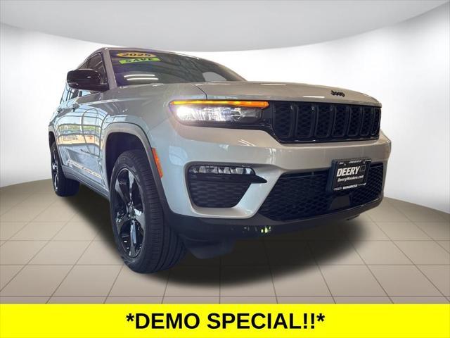 new 2025 Jeep Grand Cherokee car, priced at $43,393