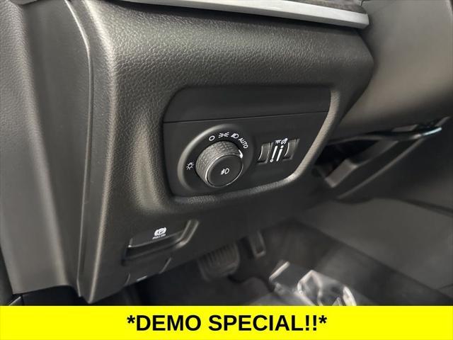 new 2025 Jeep Grand Cherokee car, priced at $43,393