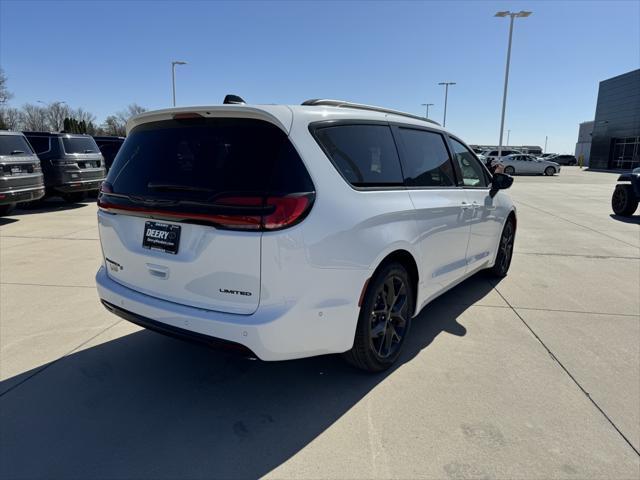 new 2024 Chrysler Pacifica car, priced at $52,468