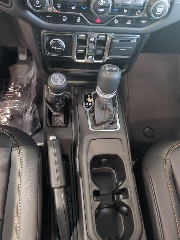 new 2025 Jeep Wrangler car, priced at $51,983