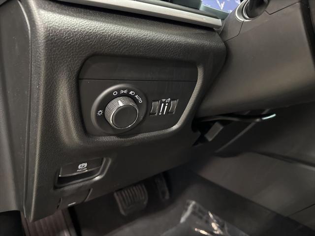 new 2025 Jeep Grand Cherokee car, priced at $40,611