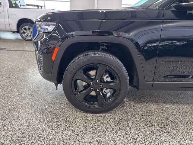 new 2025 Jeep Grand Cherokee car, priced at $40,611