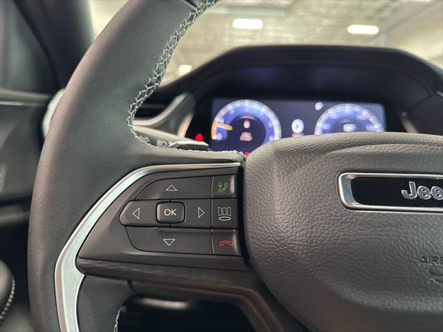 new 2025 Jeep Grand Cherokee car, priced at $40,611