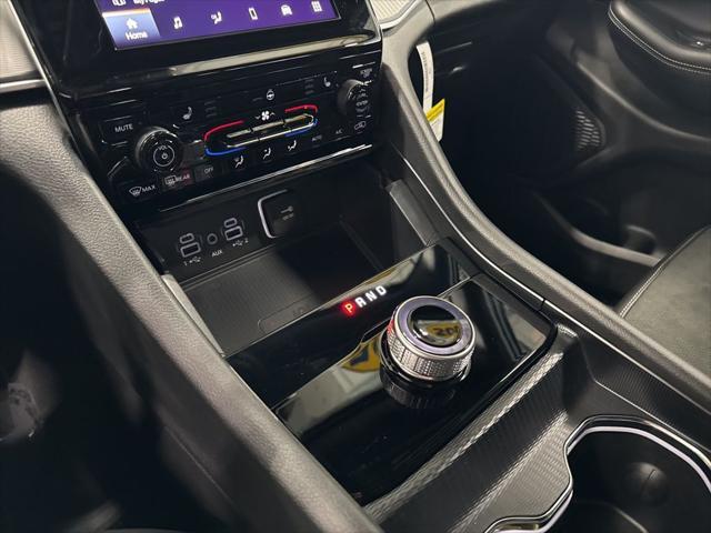 new 2025 Jeep Grand Cherokee car, priced at $40,611