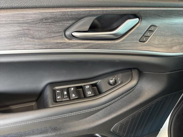 new 2025 Jeep Grand Cherokee car, priced at $45,006