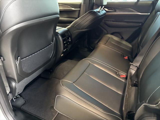 new 2025 Jeep Grand Cherokee car, priced at $45,006