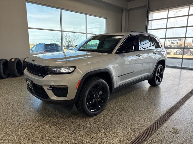 new 2025 Jeep Grand Cherokee car, priced at $45,006