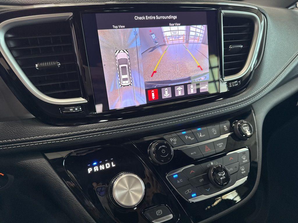 new 2025 Chrysler Pacifica car, priced at $38,866