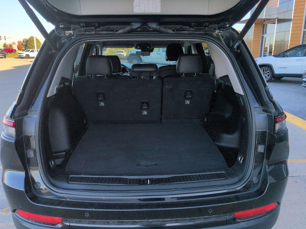 used 2023 Jeep Grand Cherokee car, priced at $28,655