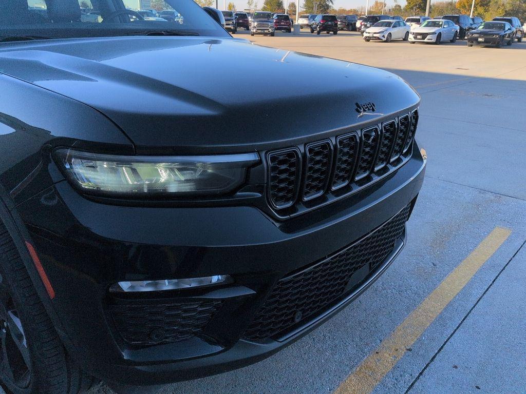 used 2023 Jeep Grand Cherokee car, priced at $28,655