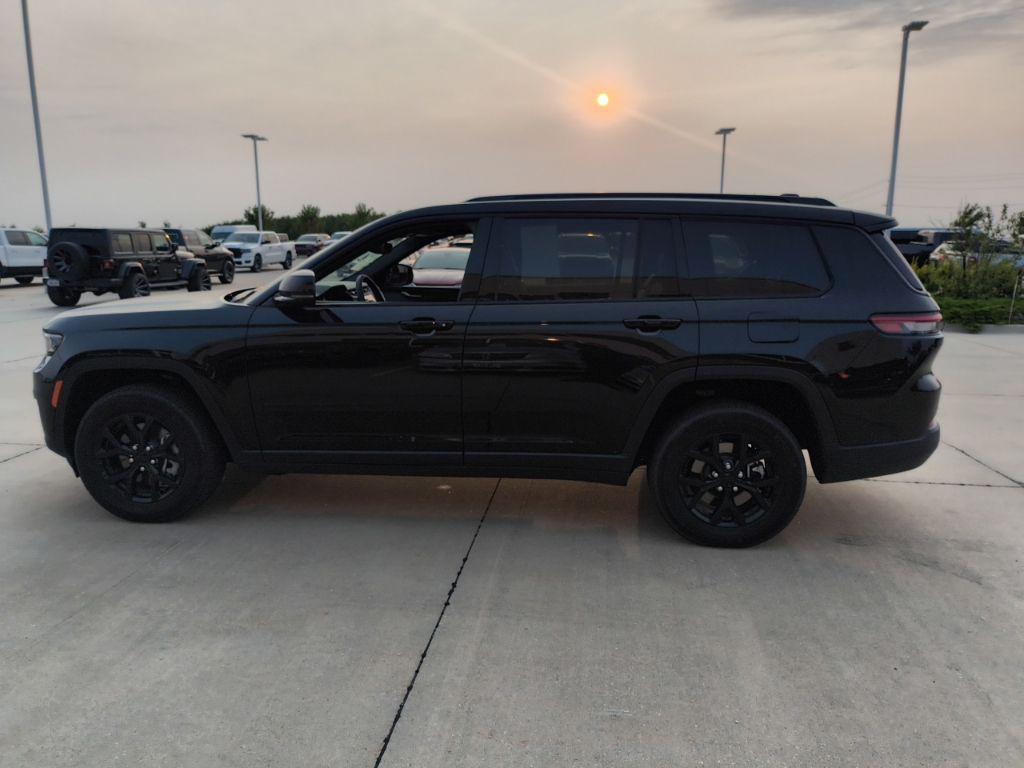used 2024 Jeep Grand Cherokee L car, priced at $32,244