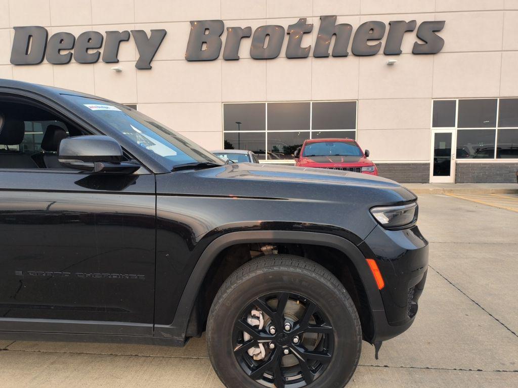 used 2024 Jeep Grand Cherokee L car, priced at $32,244