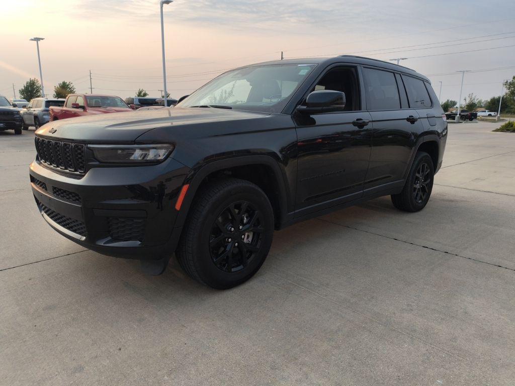 used 2024 Jeep Grand Cherokee L car, priced at $32,244