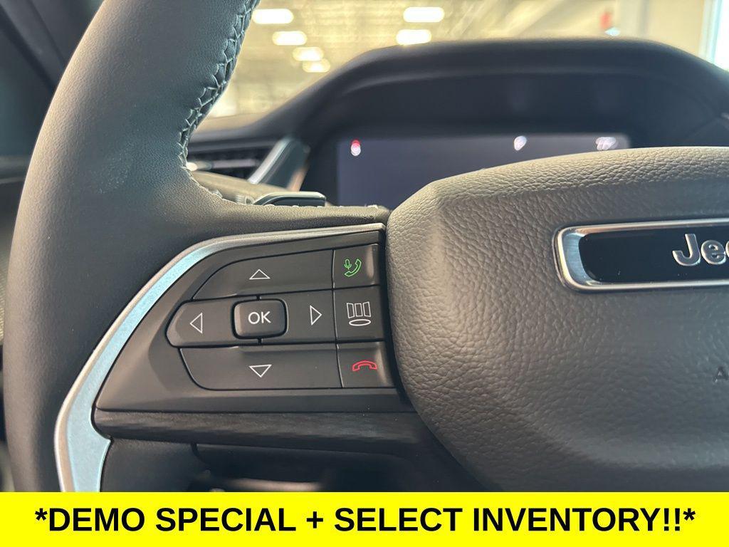 new 2025 Jeep Grand Cherokee car, priced at $40,070