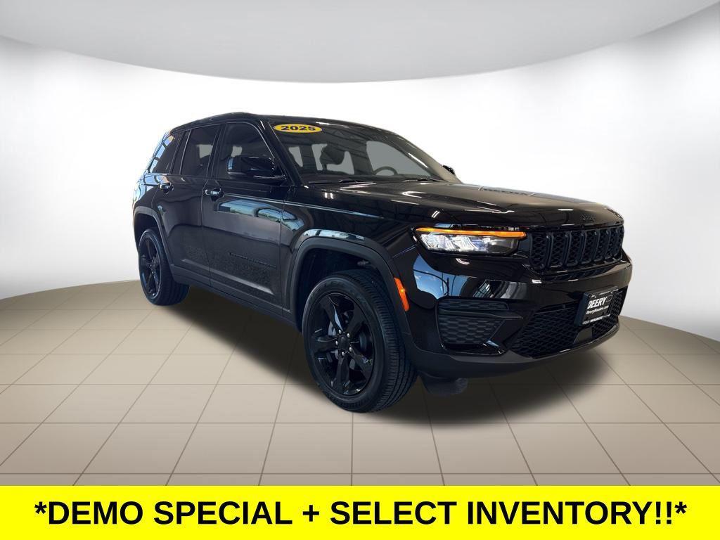 new 2025 Jeep Grand Cherokee car, priced at $40,070