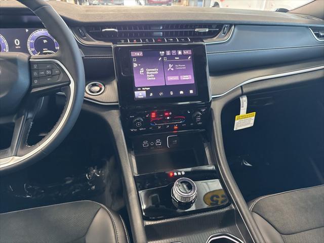 new 2025 Jeep Grand Cherokee car, priced at $40,611