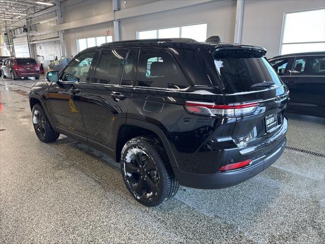 new 2025 Jeep Grand Cherokee car, priced at $40,611